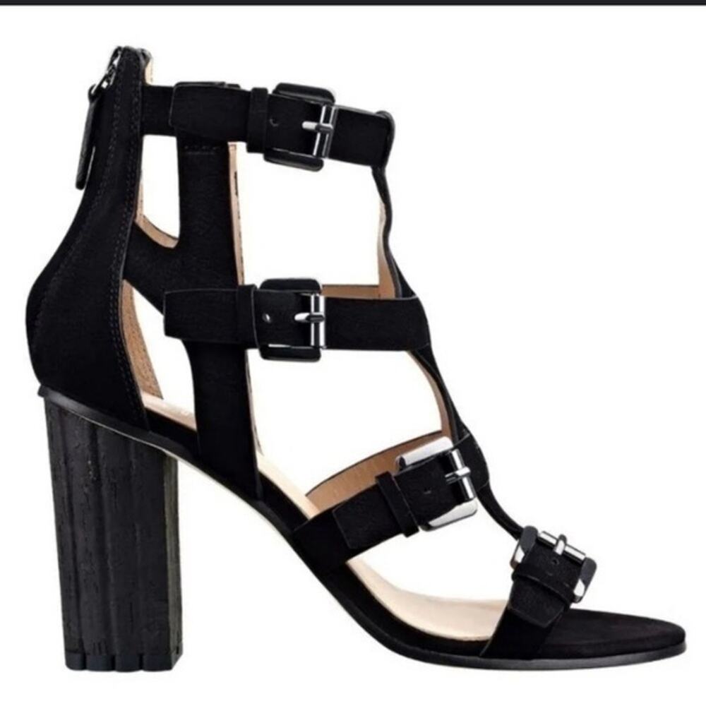 UEC BELLE SZ 7 BLACK STRAPY HEELS